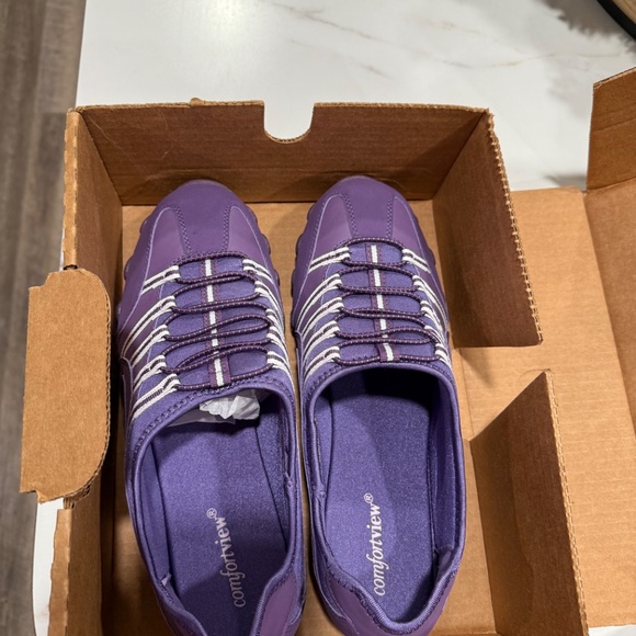 Comfortview Shoes Women’s Size 1W Purple/White Slip-On BNIB 36-1216-5 - Picture 4 of 12